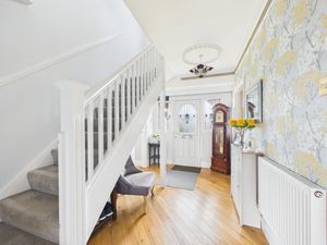 Entrance Hallway- click for photo gallery